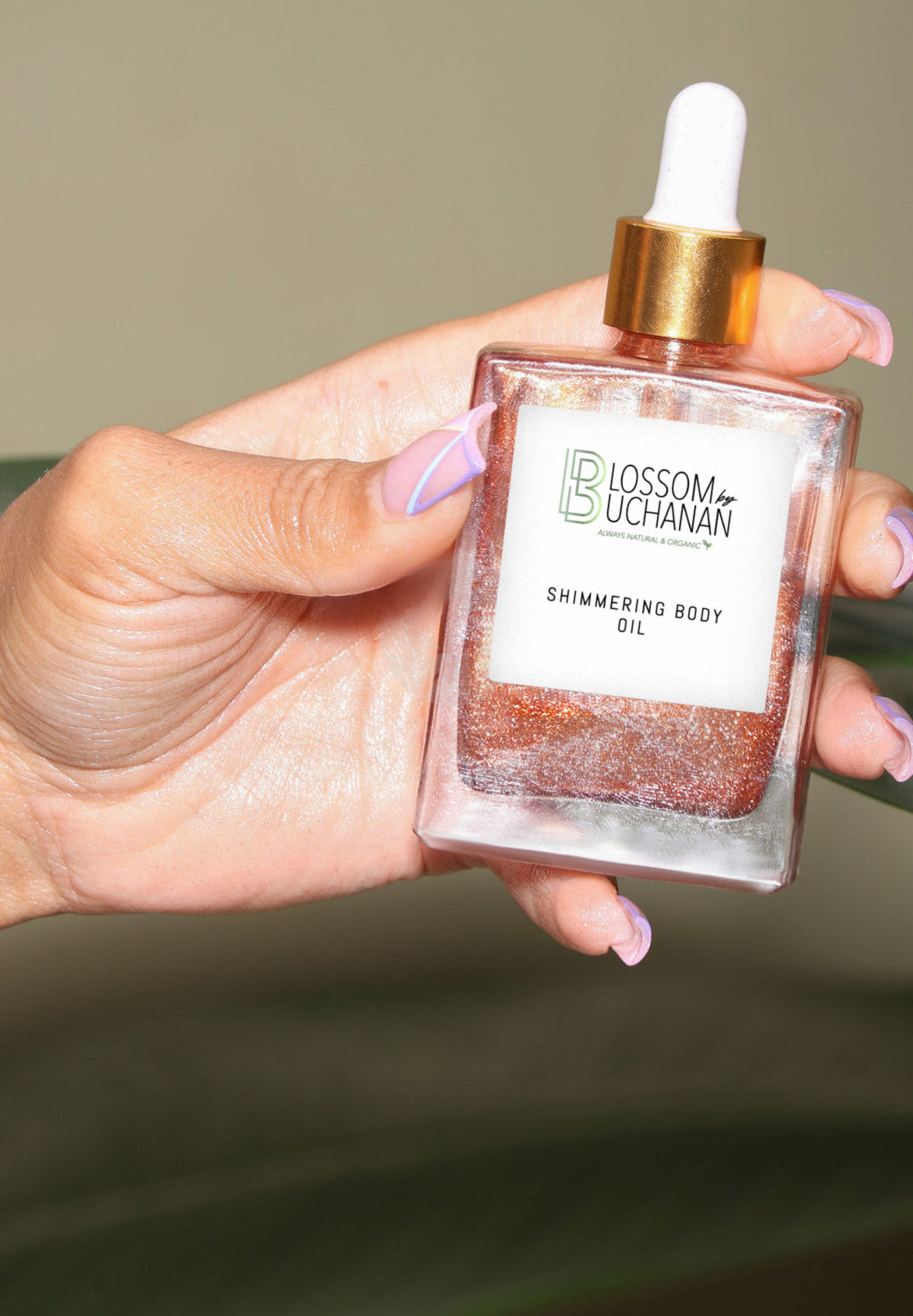 BB Essential Shimmering Body Oil
